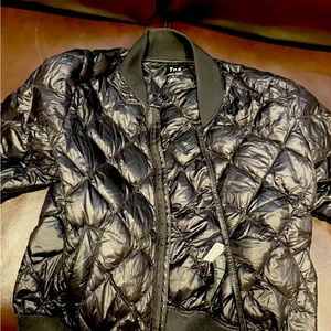 TNA ( Aritzia) Womens Size Small light jacket